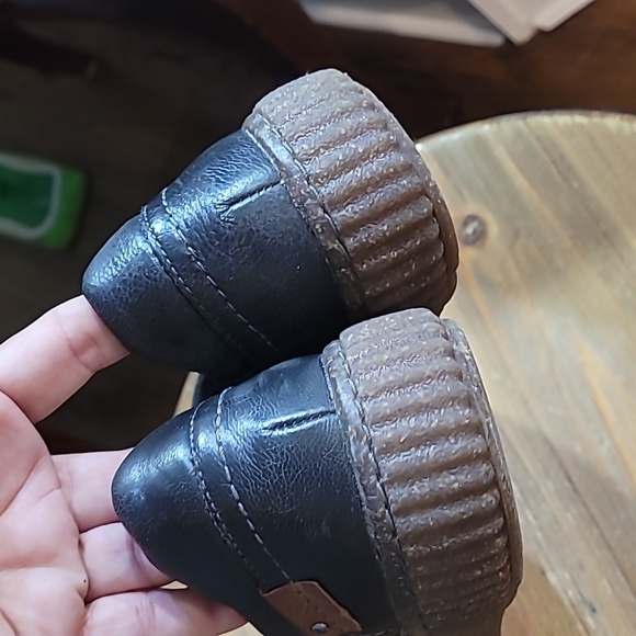 Comfy Clarks black moccasins - Picture 9 of 16